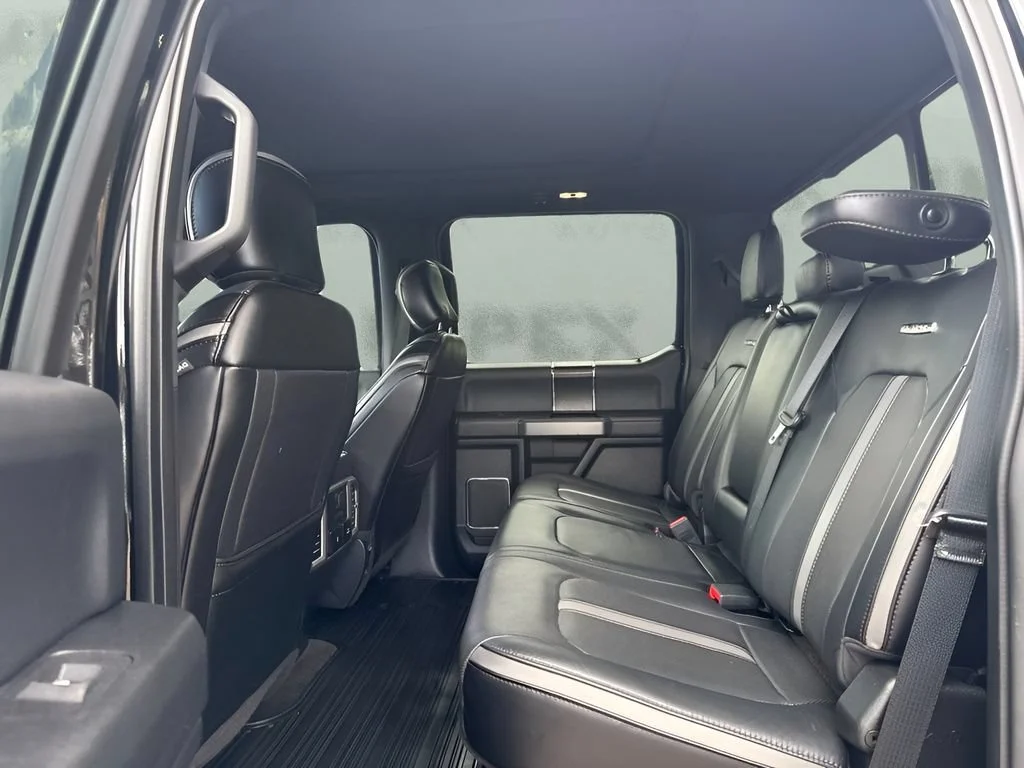 Used 2018  Ford XL image 12
