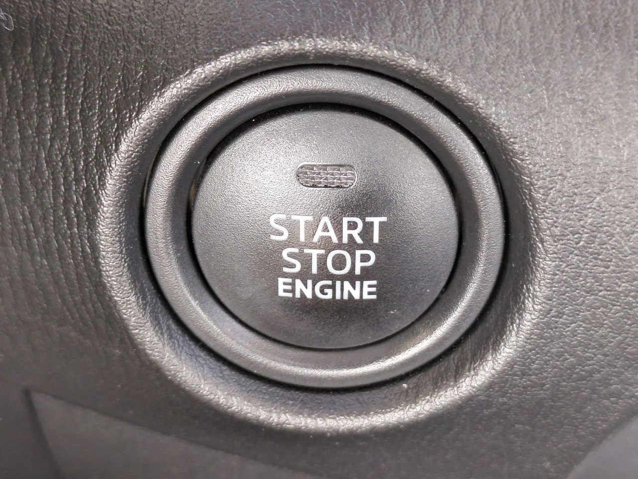 Used 2019 Snowflake White Pearl Mica Mazda Sport image 23