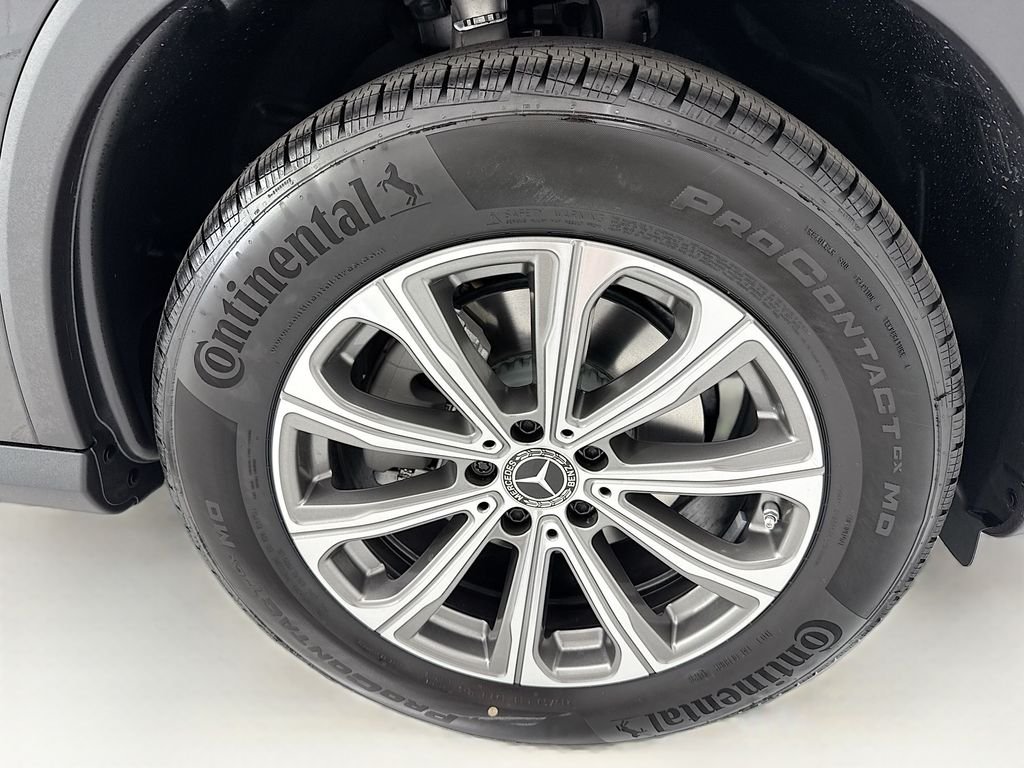 New 2026 Graphite Grey Metallic Mercedes-Benz GLC 300 image 31