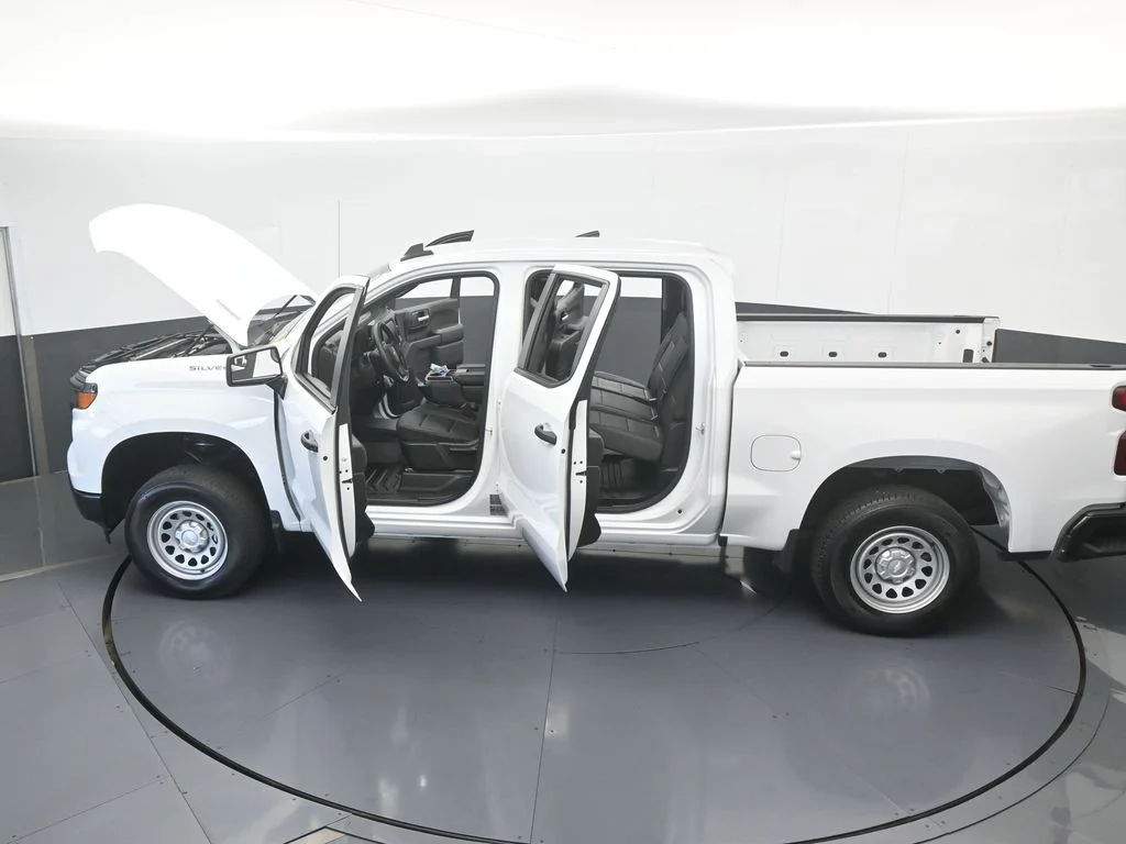 Used 2026 Summit White Chevrolet WT image 58