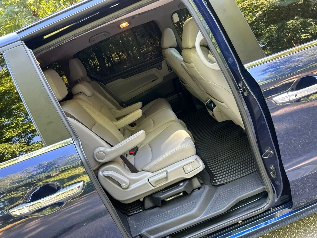Used 2022 Blue Honda Touring image 31