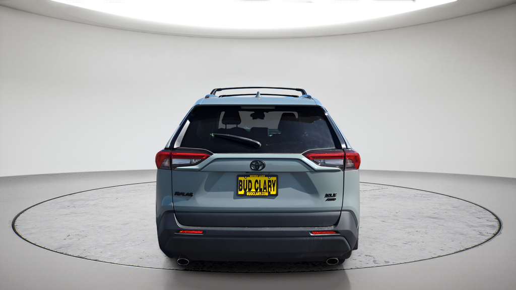 Used 2023  Toyota XLE image 6