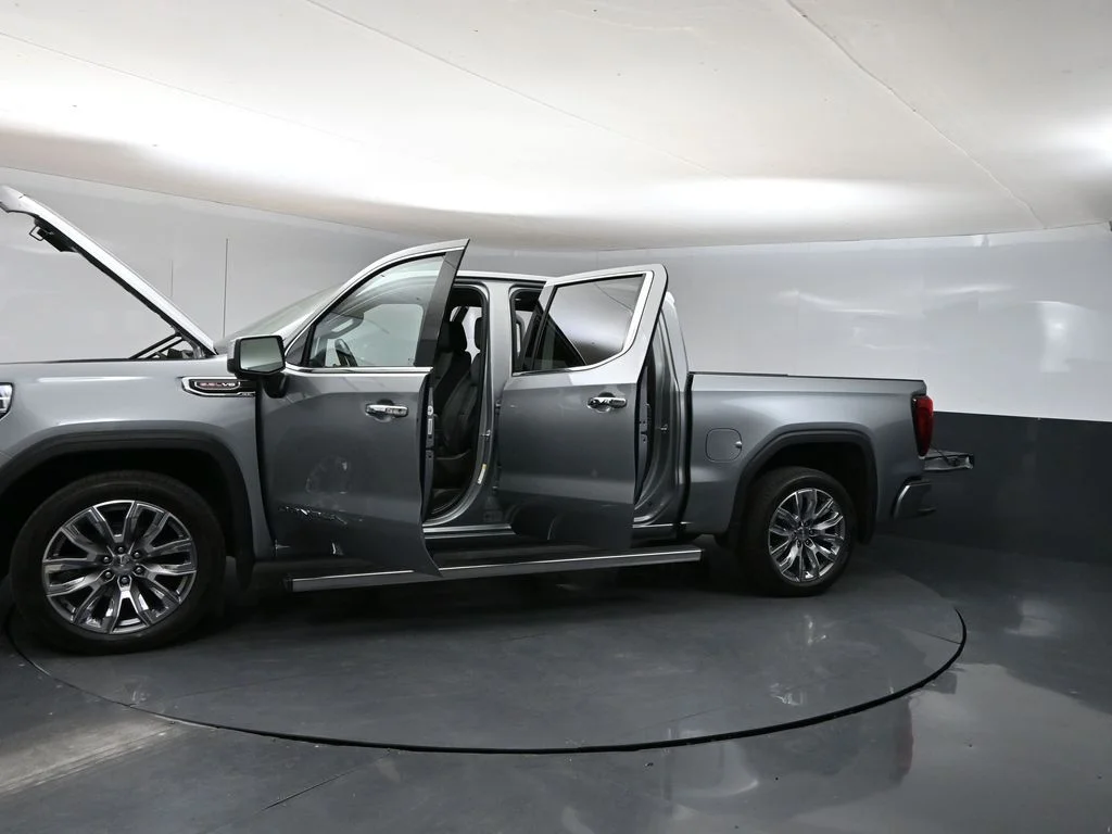Used 2024 Silver GMC Denali image 43