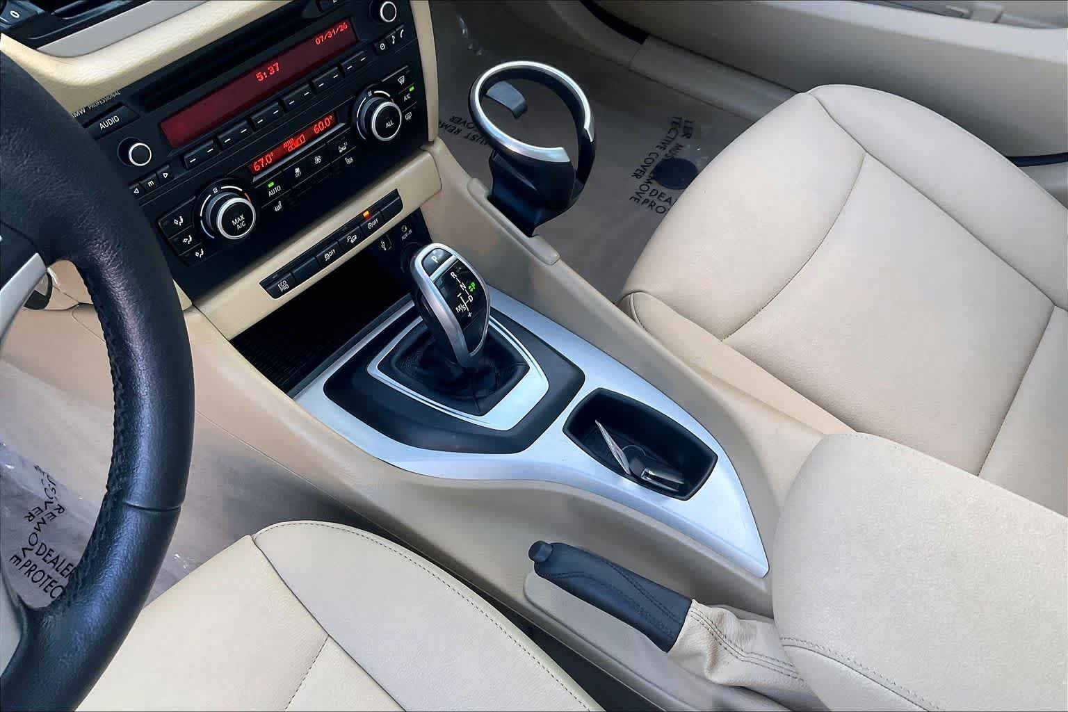 Used 2014 Black Sapphire Metallic BMW xDrive28i image 16