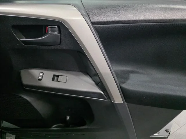 Used 2017 Silver Toyota LE image 13