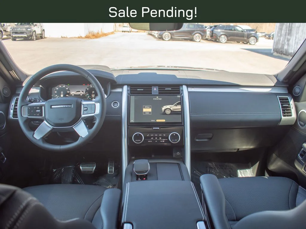 Used 2025 Gray Land Rover Dynamic SE image 18