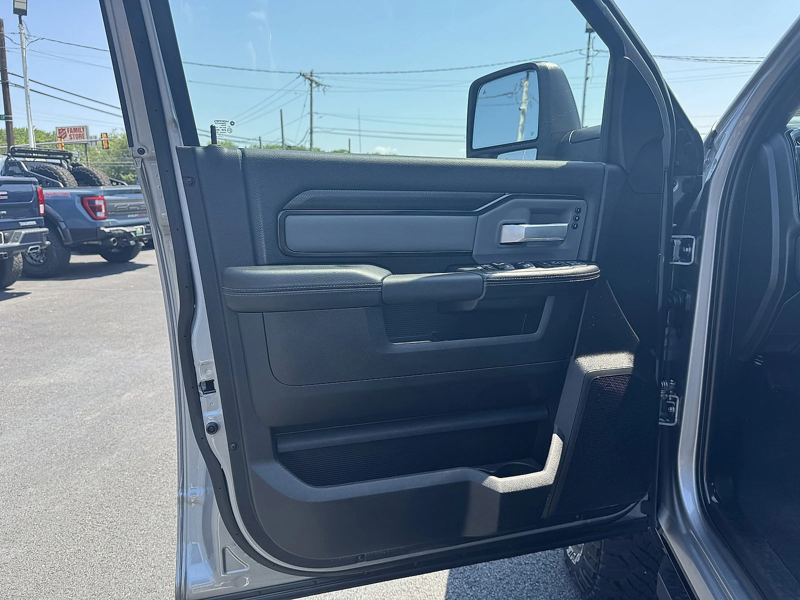 Used 2023 Billet Silver Metallic Clearcoat Ram Power Wagon image 21