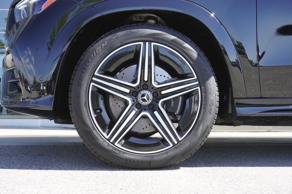 Used 2026 Black Mercedes-Benz GLE 450 image 32