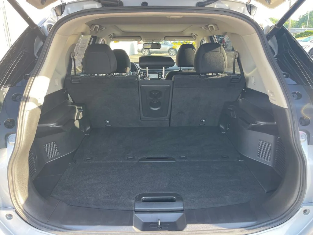 Used 2017 Brilliant Silver Nissan SV image 26