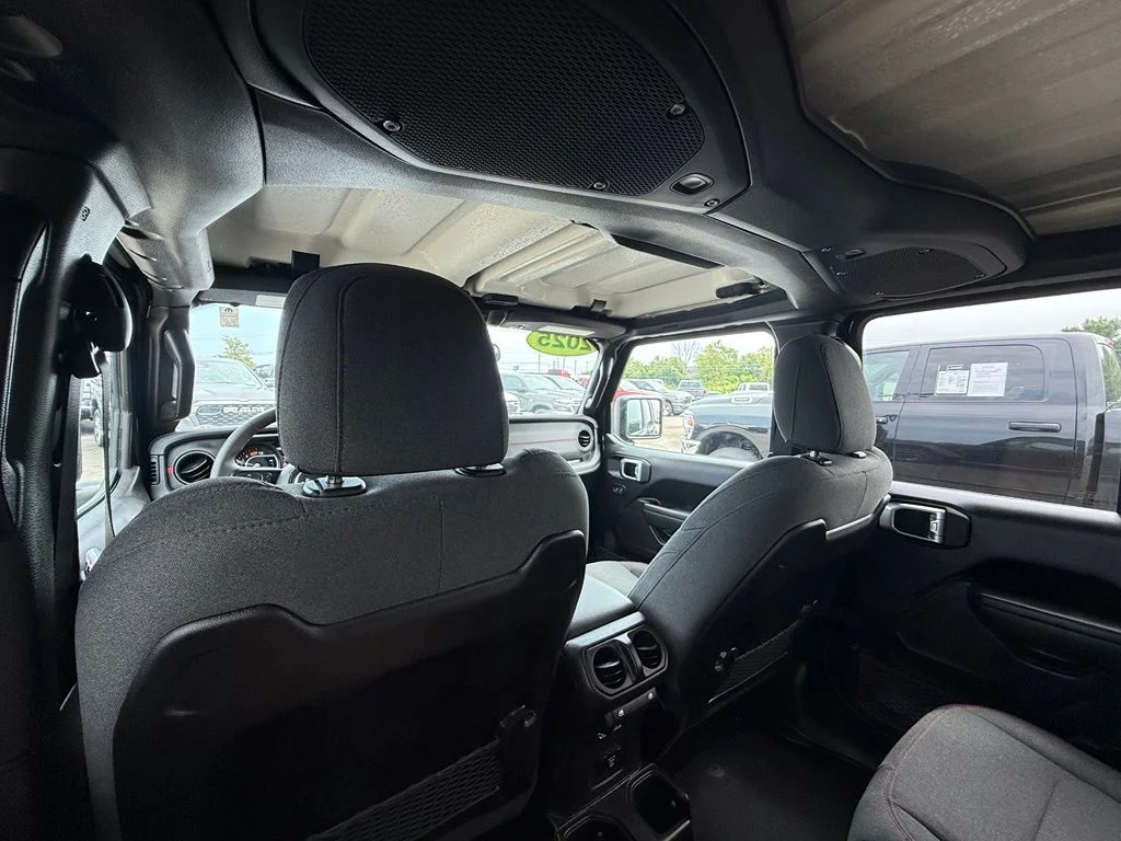 Used 2026 White Jeep Rubicon image 26