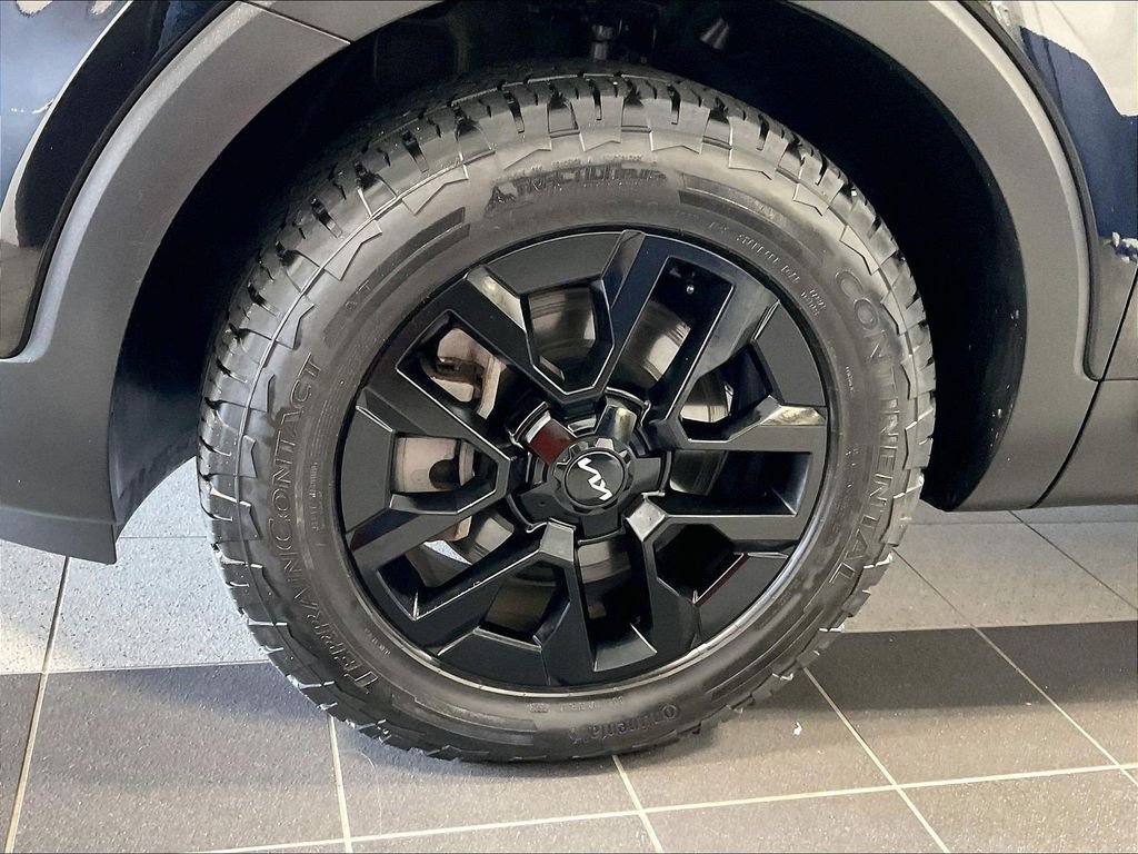 Used 2023 Black Kia SX X-Pro image 7
