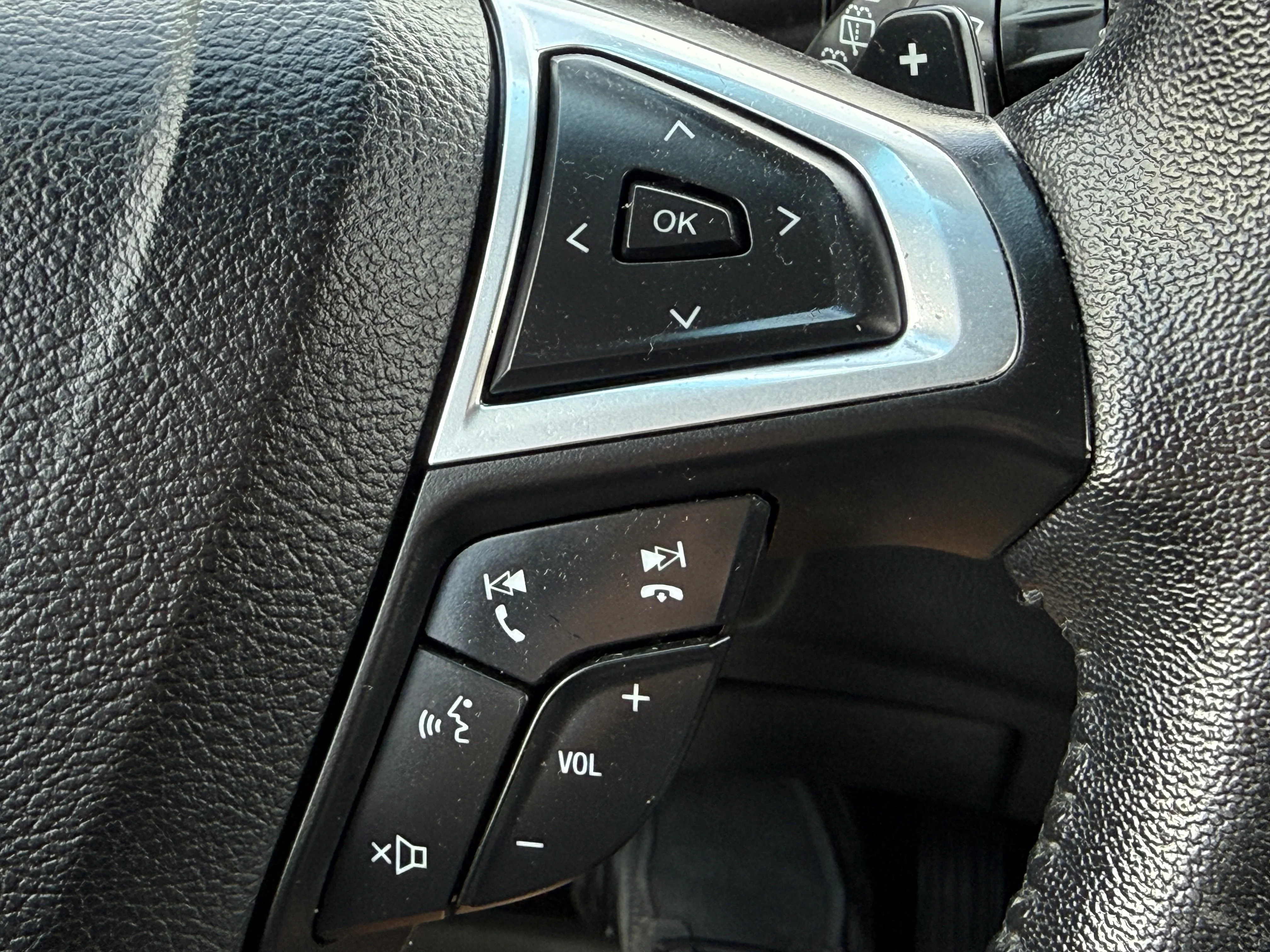 Used 2016 Gray Ford Titanium image 31