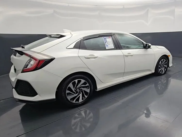 Used 2019  Honda LX Hatchback 4D image 7