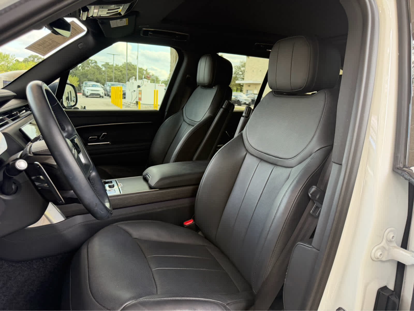 Certified Used 2023 Fuji White Land Rover SE image 12