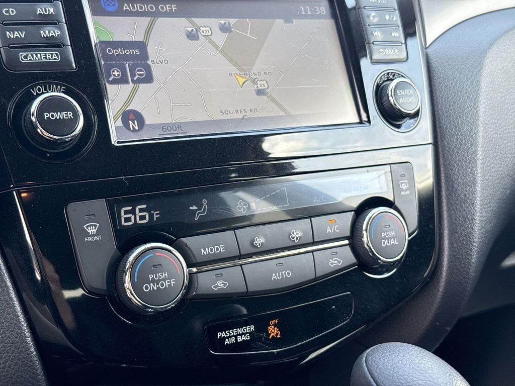 Used 2016 Gray Nissan SV image 18