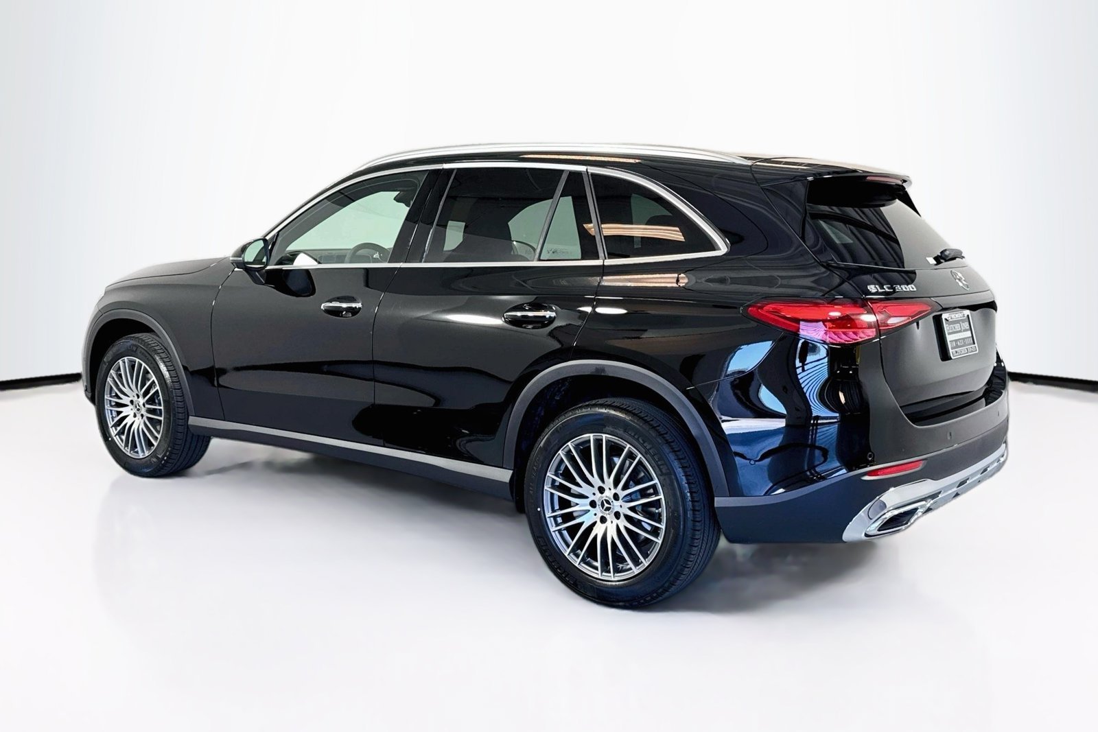 New 2026 Black Mercedes-Benz GLC 300 image 7