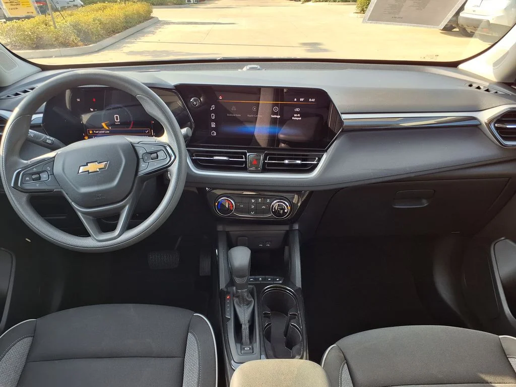 Used 2025 Black Chevrolet LT image 23