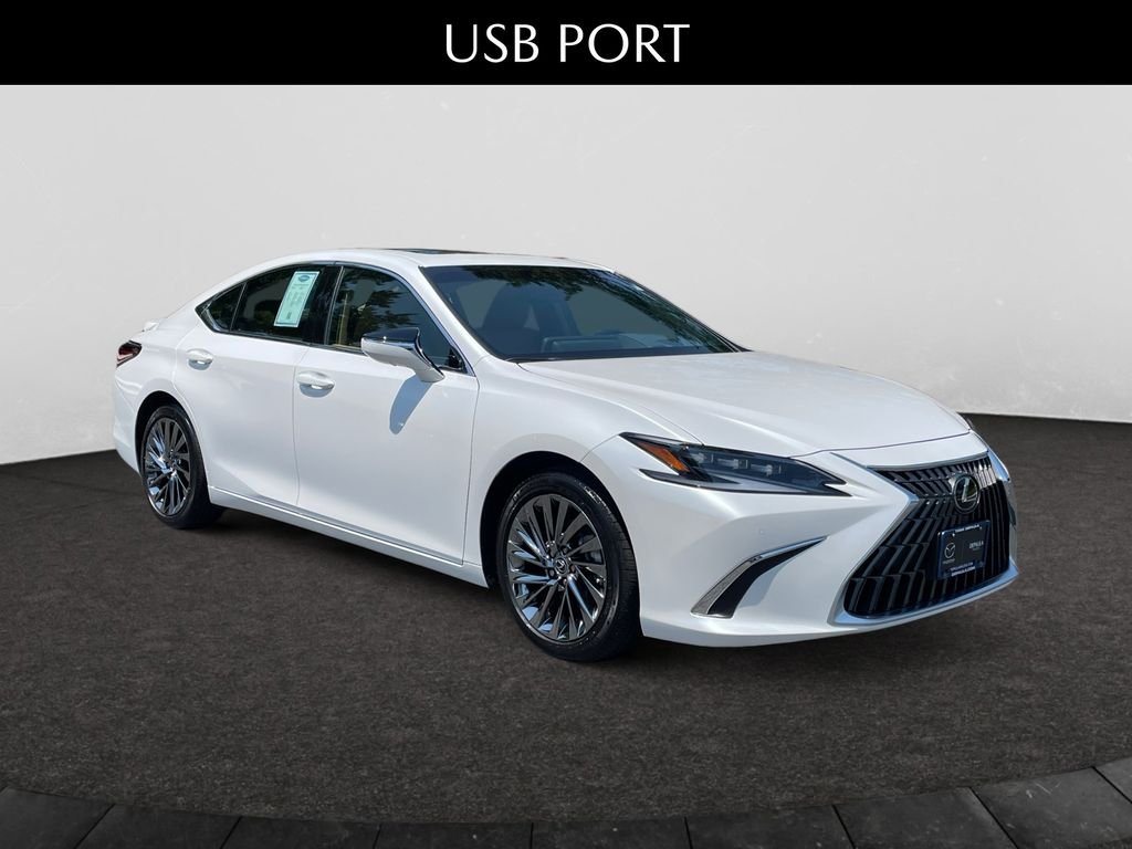 Used 2025 White Pearl Lexus 300h Ultra Luxury image 6