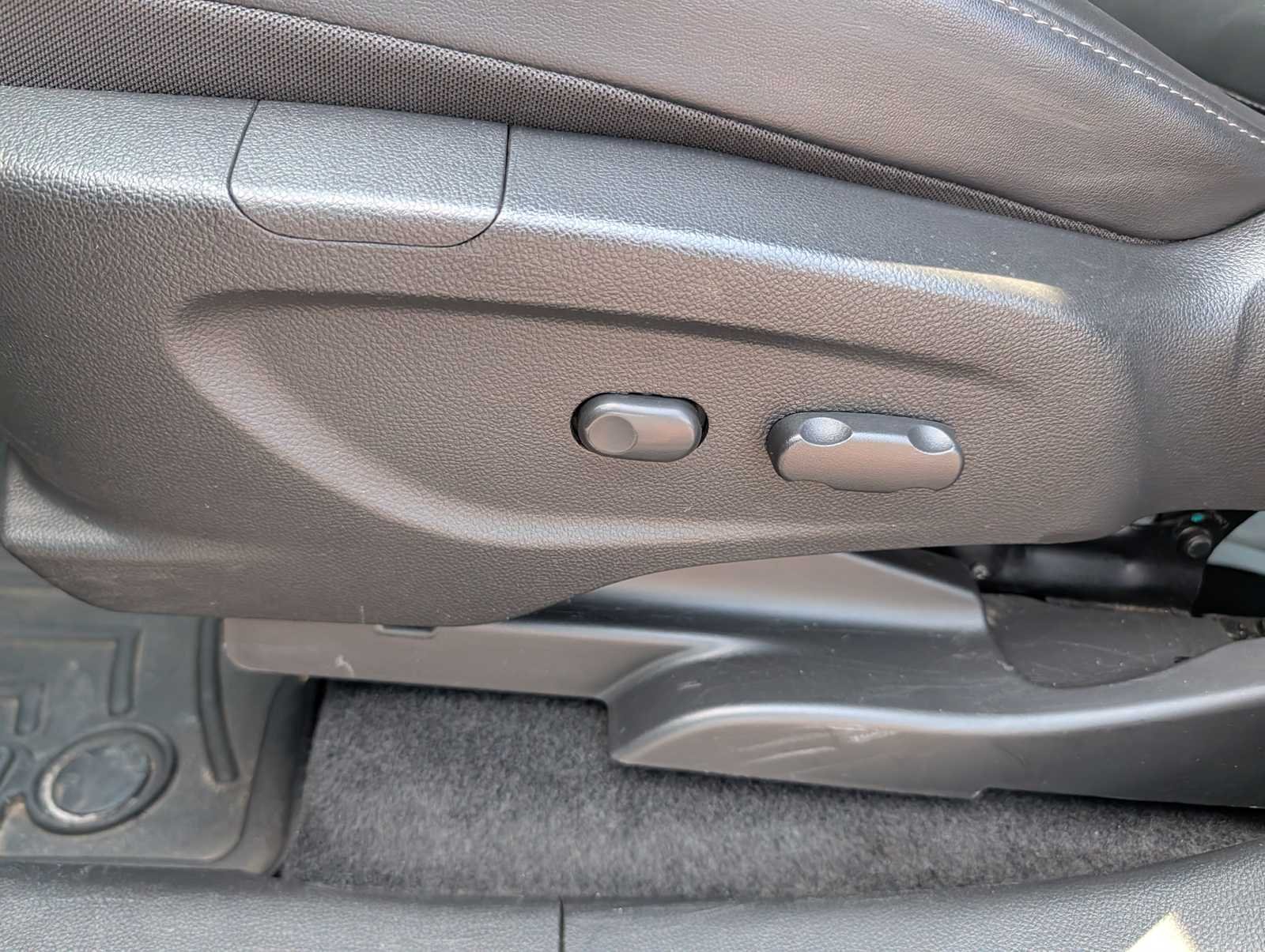 Used 2019 Satin Steel Metallic Buick Preferred image 10