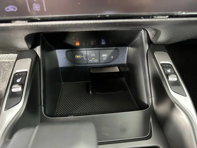 2025 Kia Sorento EX - Photo 46