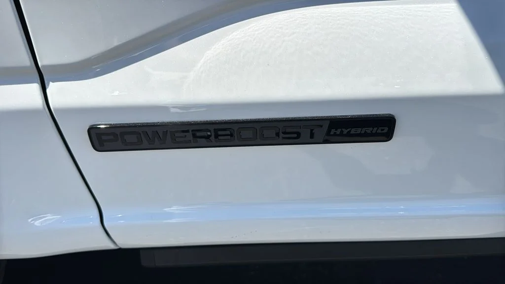 New 2026 Star White Metallic Tri-Coat Ford Platinum® image 6