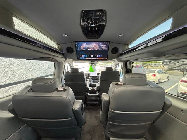 New 2026 White Ford Explorer Limited SE image 3