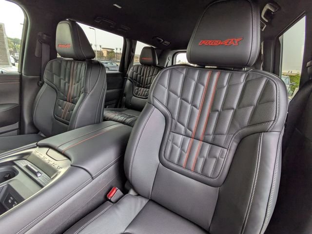 New 2026 Alpine Metallic / Super Black Two-tone Nissan PRO-4X® image 23