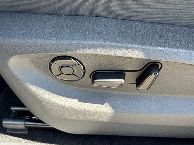 New 2026 Platinum Gray Metallic Volkswagen 2.0T SE image 37