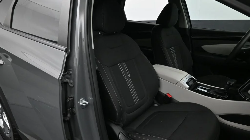 Used 2024 Gray Hyundai SEL image 17