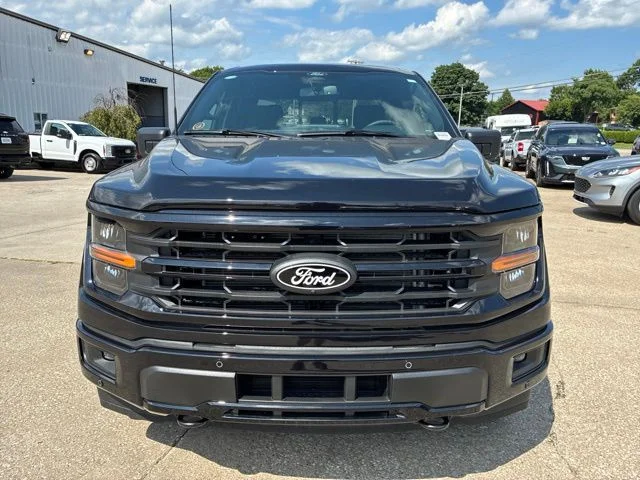 New 2026 Agate Black Metallic Ford XLT image 13