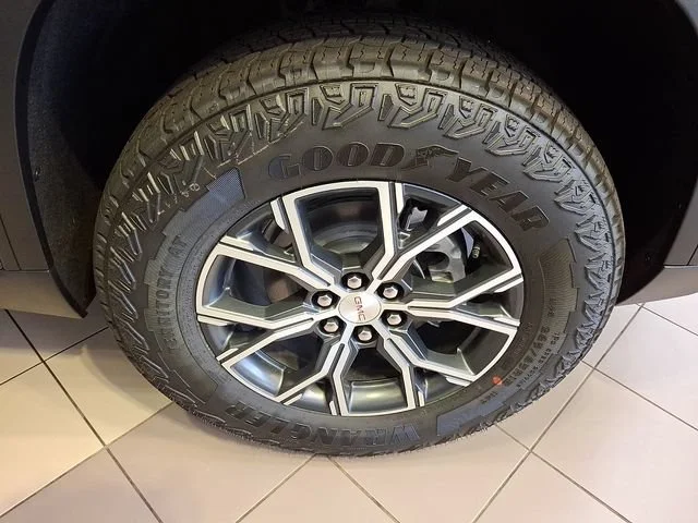 New 2026 Ebony Twilight Metallic GMC AT4 image 5