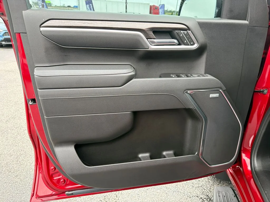 Used 2025 Red Chevrolet LTZ image 10