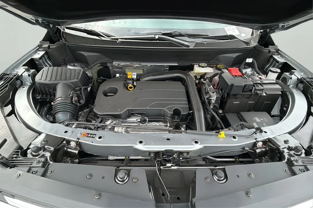 New 2027 Sterling Gray Metallic Chevrolet LT image 10