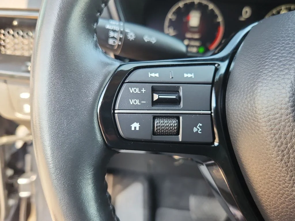Used 2024 Gray Honda EX-L image 21
