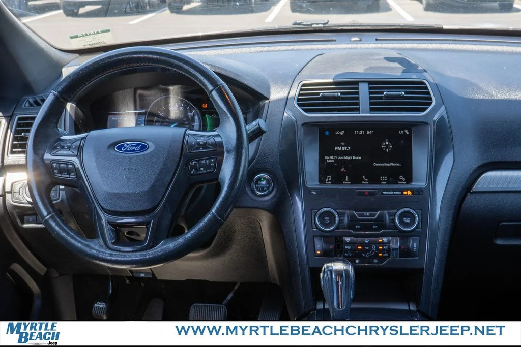 Used 2018 Oxford White Ford XLT image 15