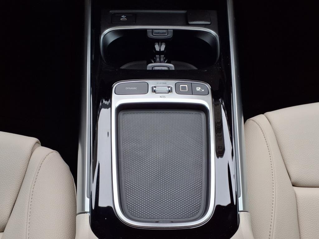 Used 2025 Polar White Mercedes-Benz GLA 250 image 19