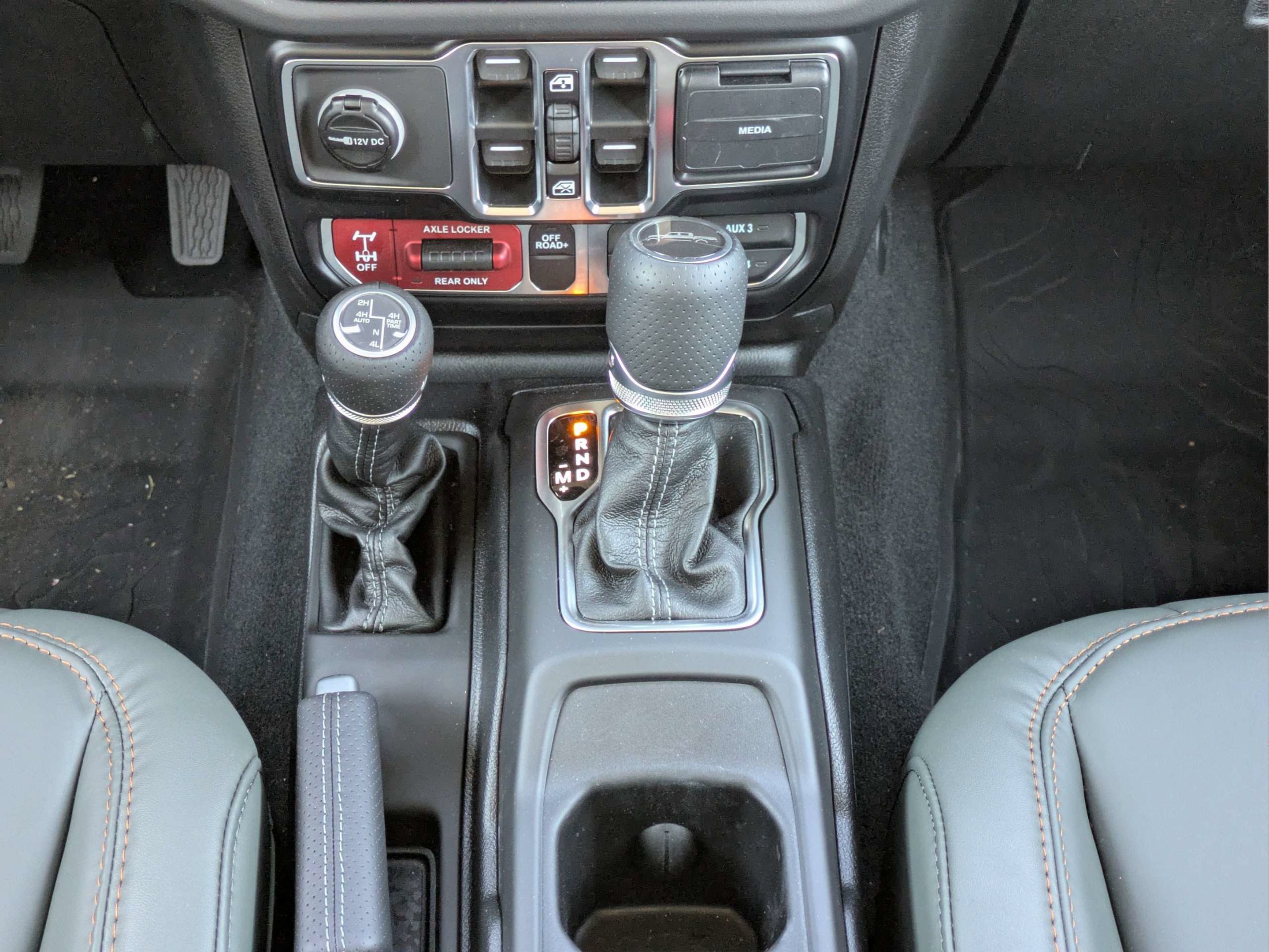 Used 2026 Bright White Clearcoat Jeep Mojave X image 17