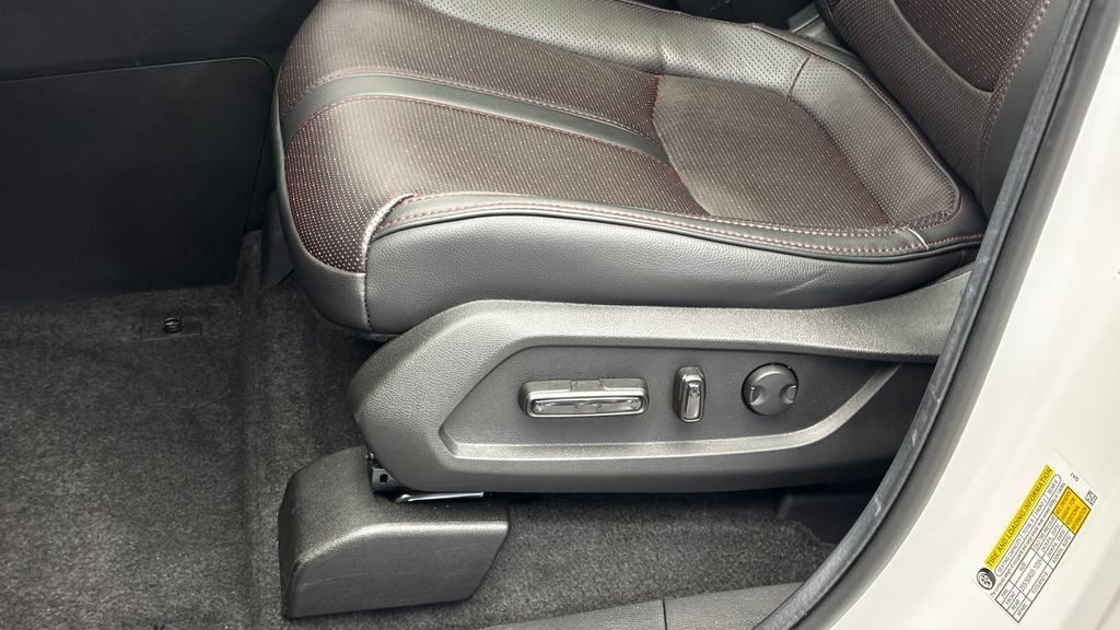 Used 2025 White Honda Black Edition image 15