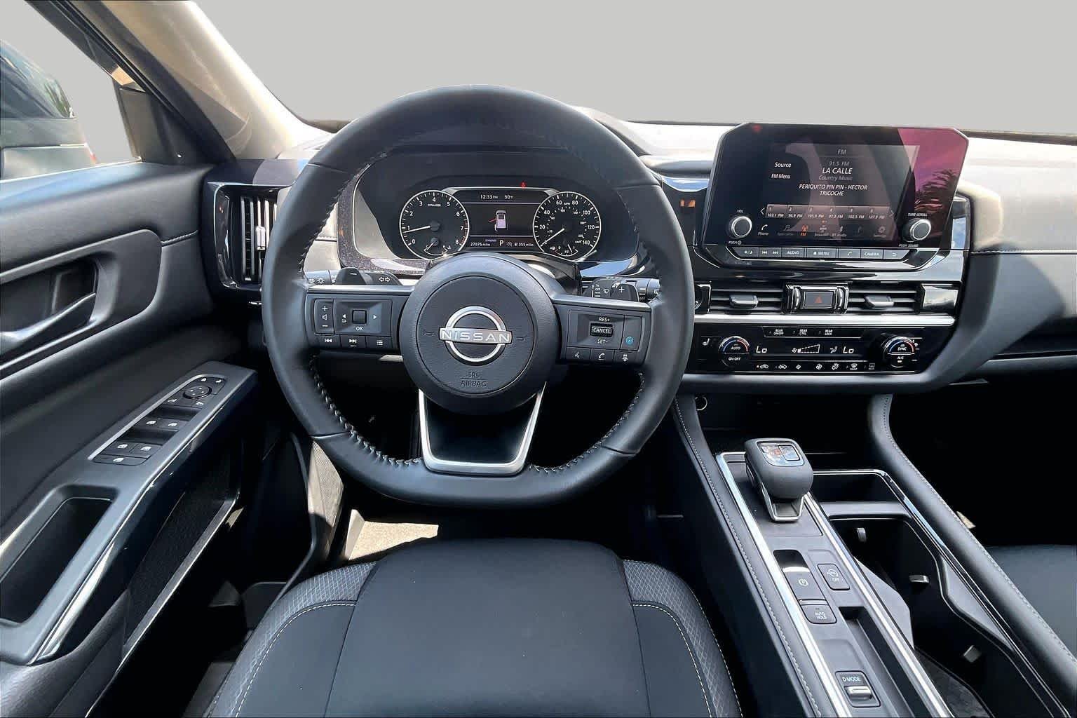Used 2025 Super Black Nissan SV image 6