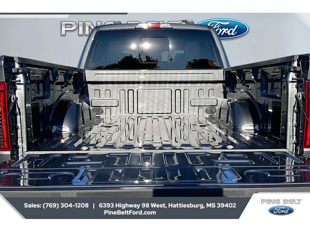 New 2026 Carbonized Gray Metallic Ford XLT image 12