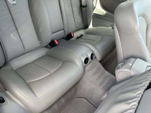 Used 2008 Gray Mercedes-Benz CLK 550 image 17