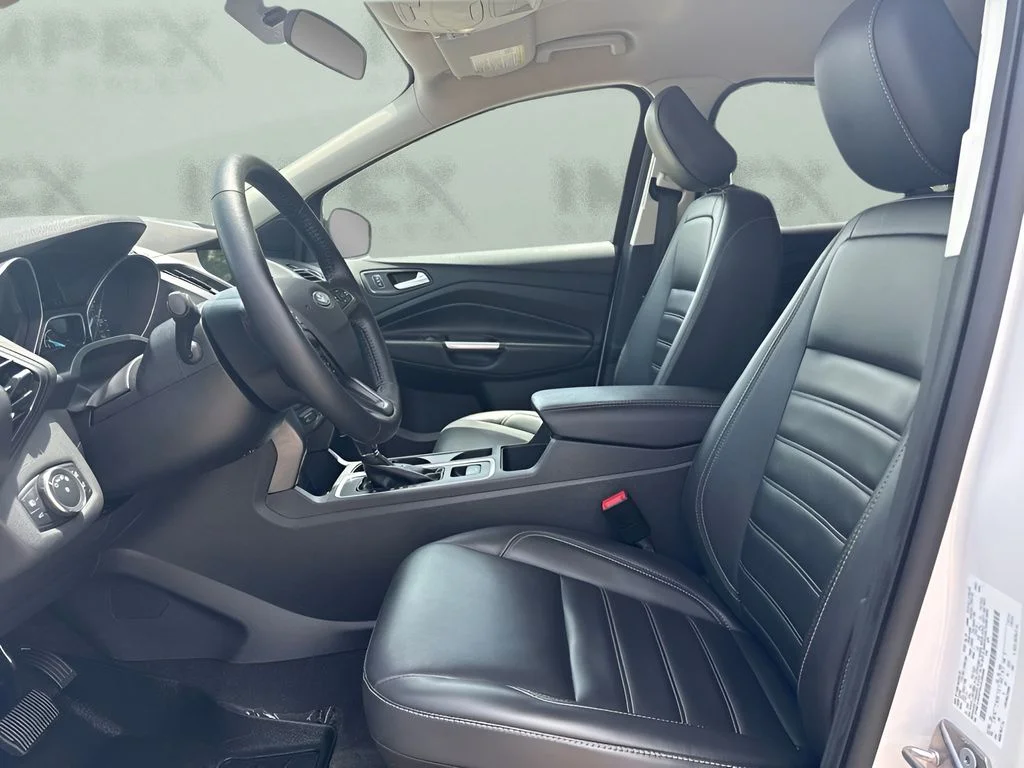 Used 2019 White Ford SEL image 9