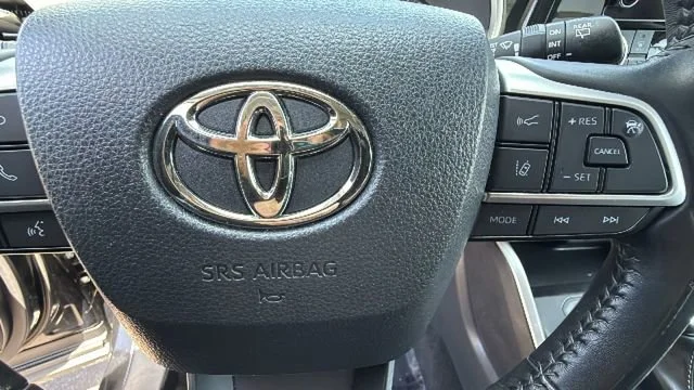 Used 2023 Black Toyota XLE image 20