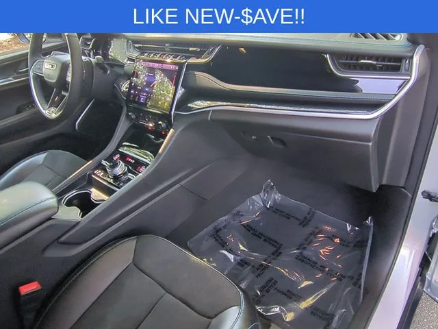 Used 2025 Silver Jeep Trailhawk 4xe image 37