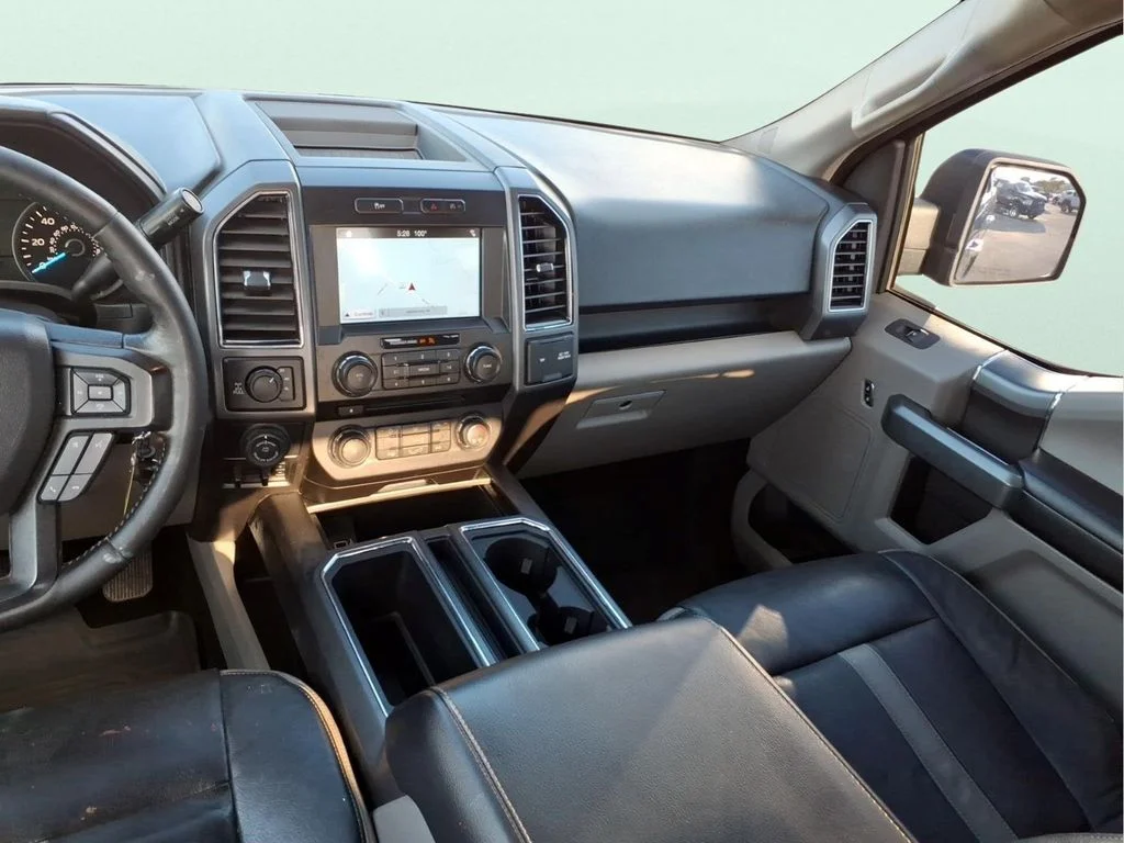 Used 2018 Blue Ford XLT image 13