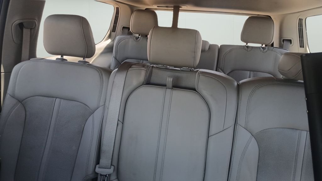 Used 2023 White Jeep Base image 11