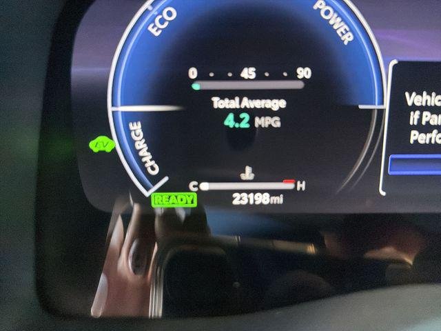 Certified Used 2025 WIND CHILL PEARL Toyota  image 13