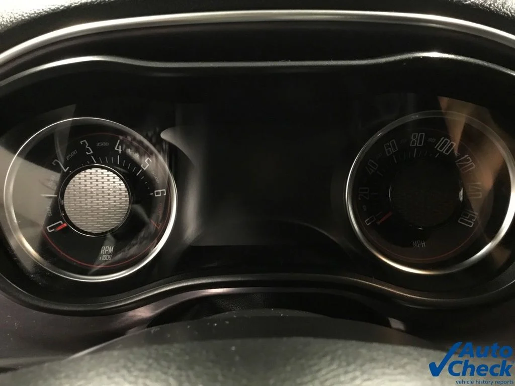 Used 2018 Silver Dodge SXT image 36