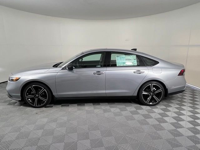 New 2026 Silver Honda SE image 4
