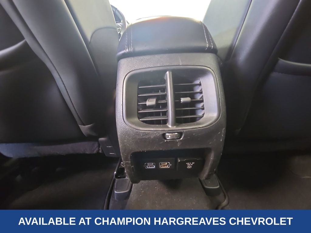 Used 2021 Gray Clearcoat Jeep Latitude Lux image 29